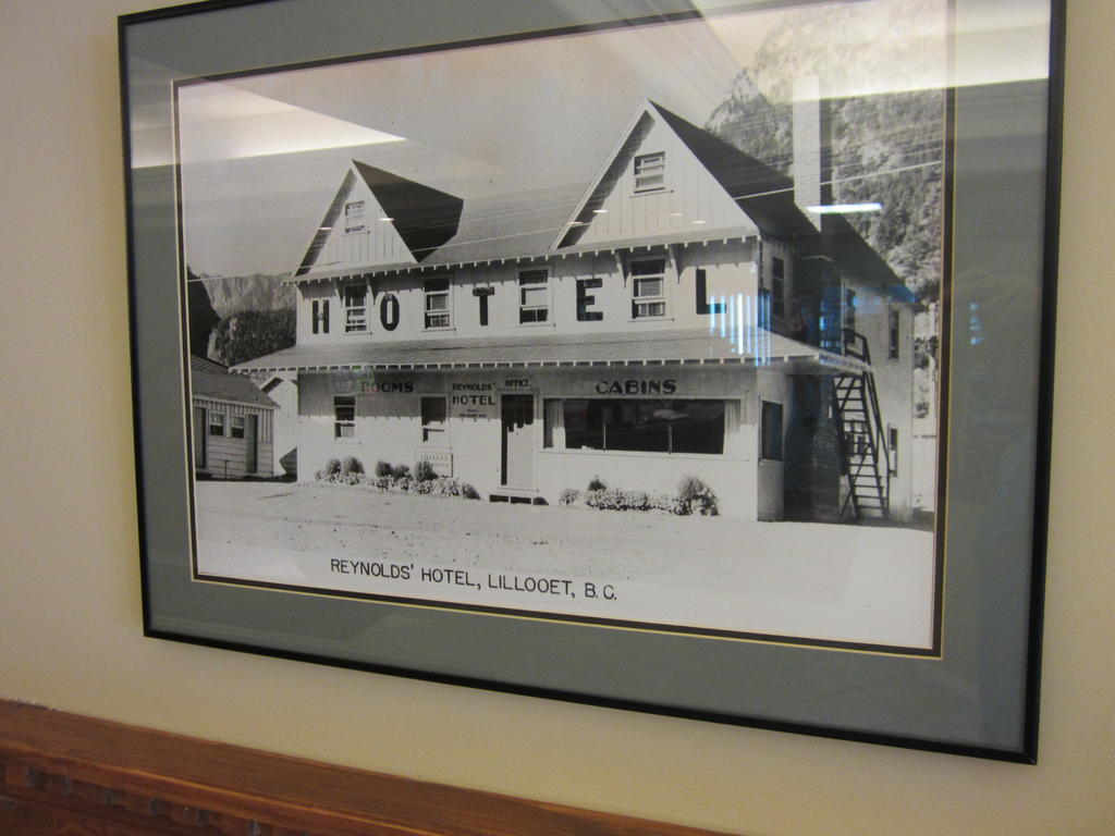 Reynolds Hotel Lillooet Extérieur photo